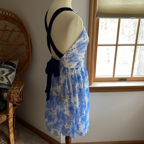 Boohoo Blue & White Patterned Halter Dress - Picture 4 of 7